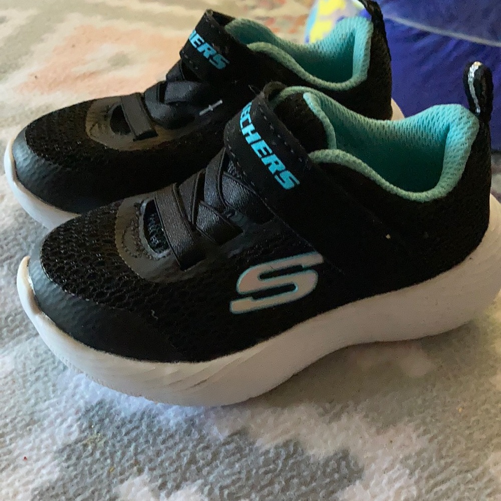 Girls toddler sketchers